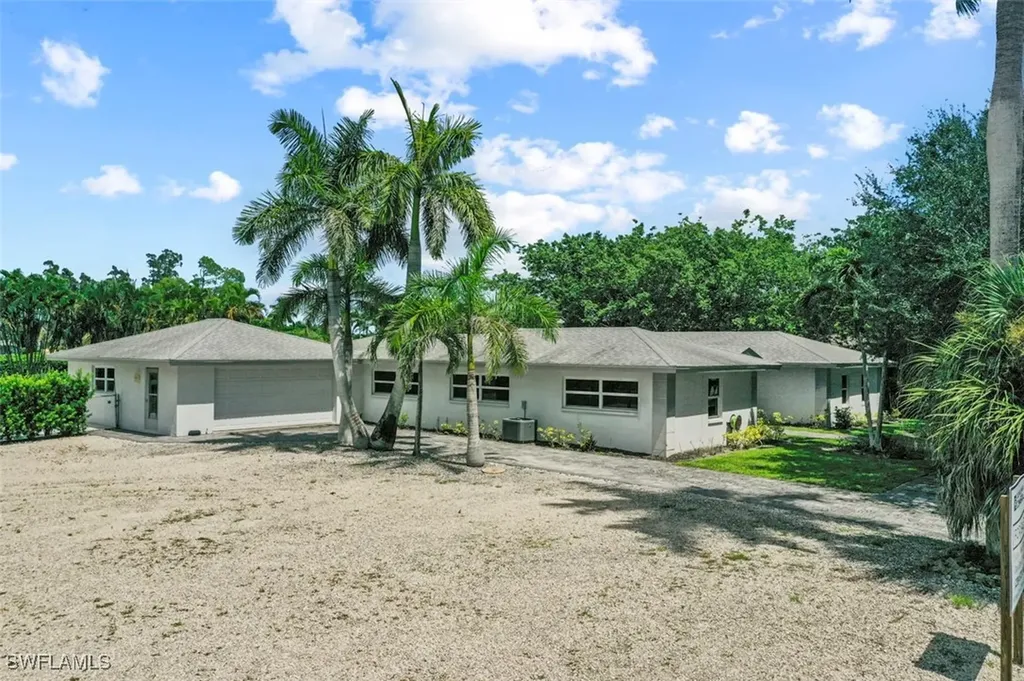 101-105 Saint Andrews Boulevard Naples FL 34113