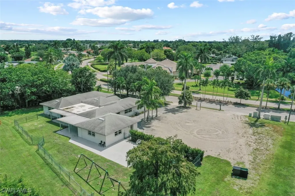 101-105 Saint Andrews Boulevard Naples FL 34113