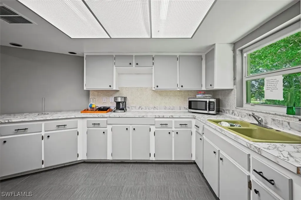 101-105 Saint Andrews Boulevard Naples FL 34113