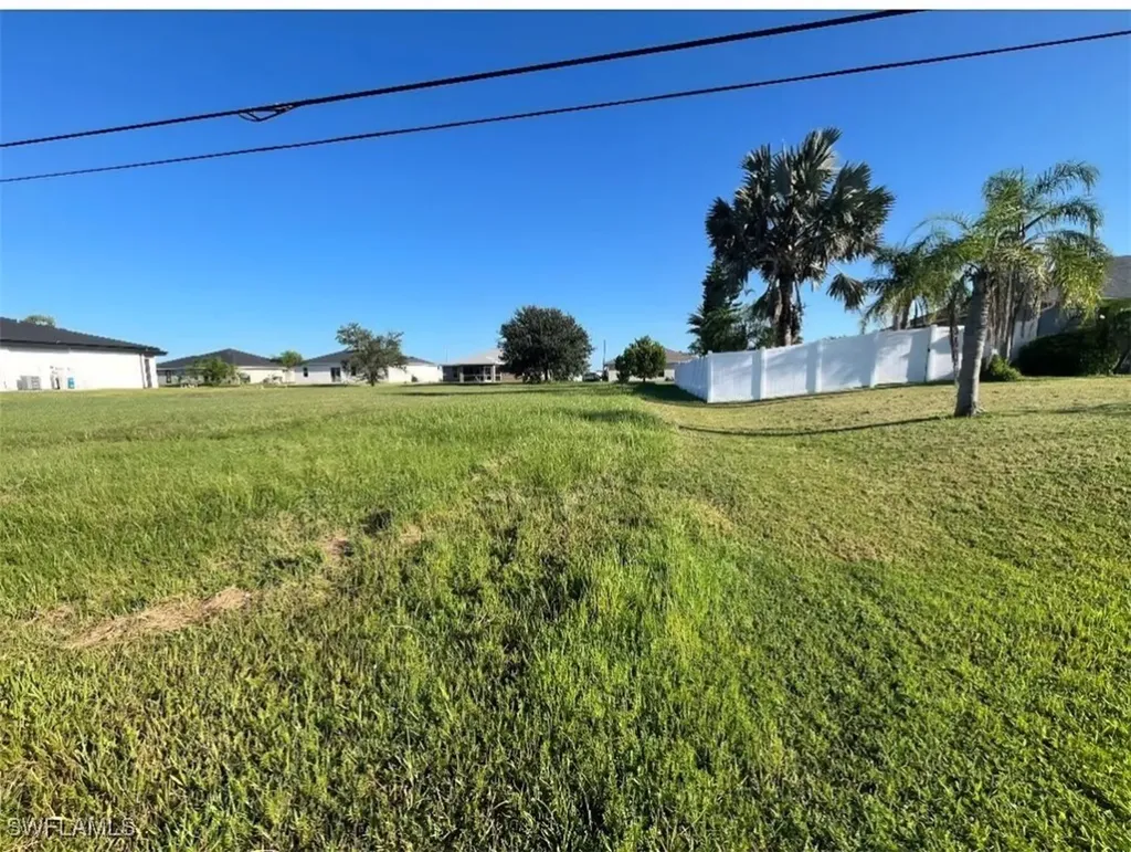 1203 Diplomat Parkway W Cape Coral FL 33993