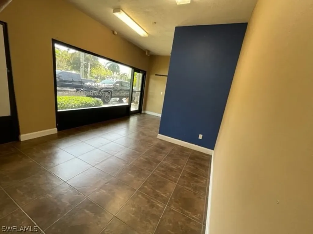 1013 5th Avenue N Naples FL 34102