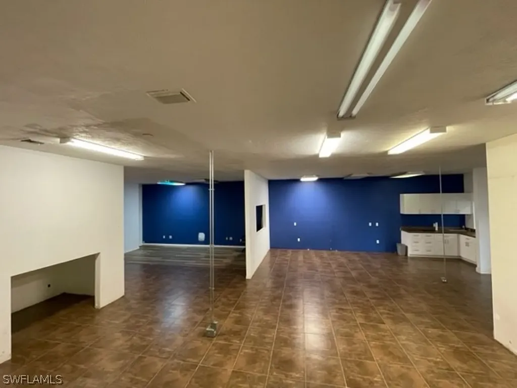 1013 5th Avenue N Naples FL 34102