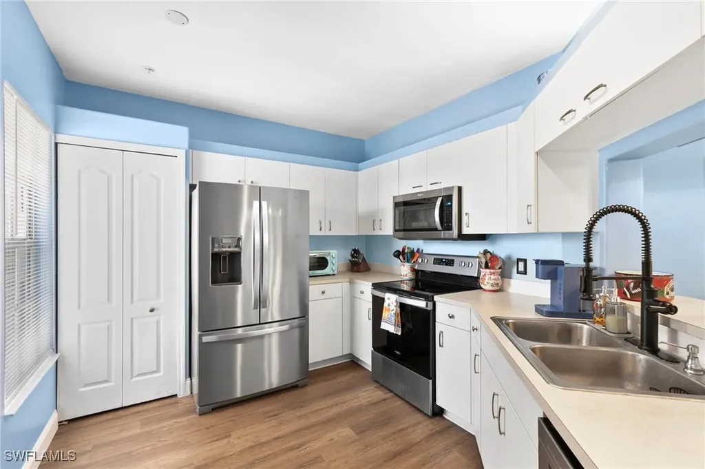 1295 Sweetwater Cove Naples FL 34110