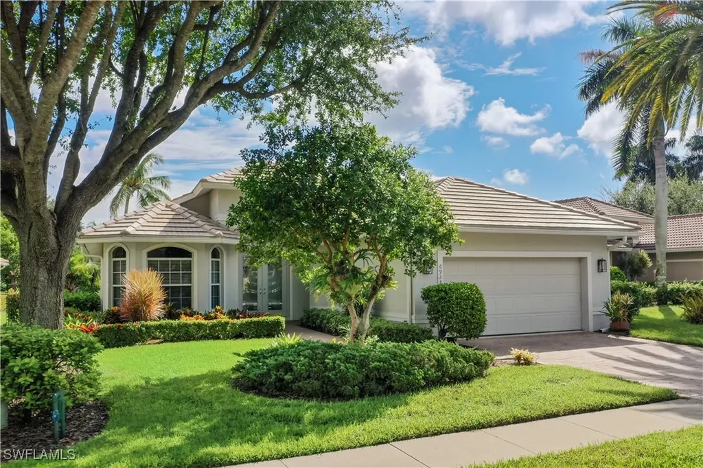 6928 Mauna Loa Lane Naples FL 34113