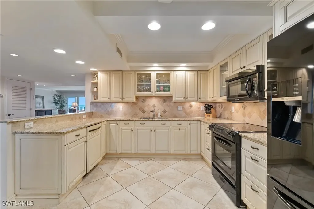 3399 Gulf Shore Boulevard N Naples FL 34103