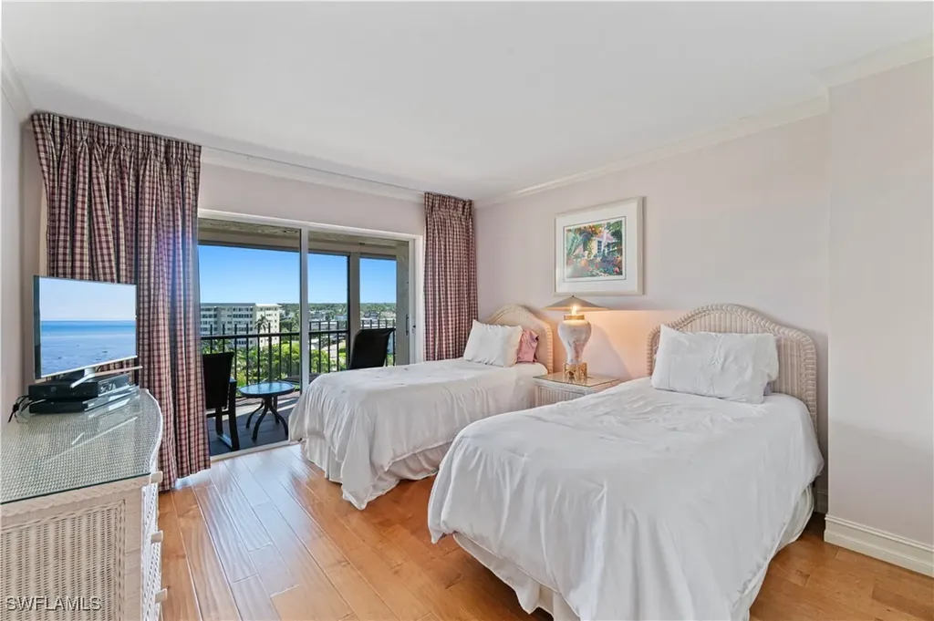 3399 Gulf Shore Boulevard N Naples FL 34103