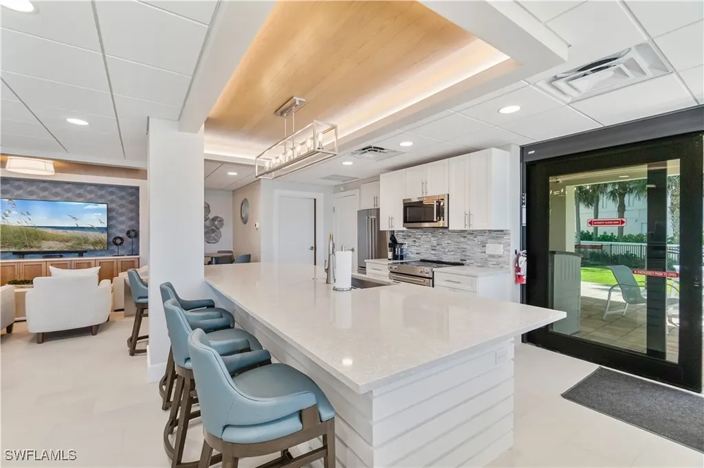 3399 Gulf Shore Boulevard N Naples FL 34103