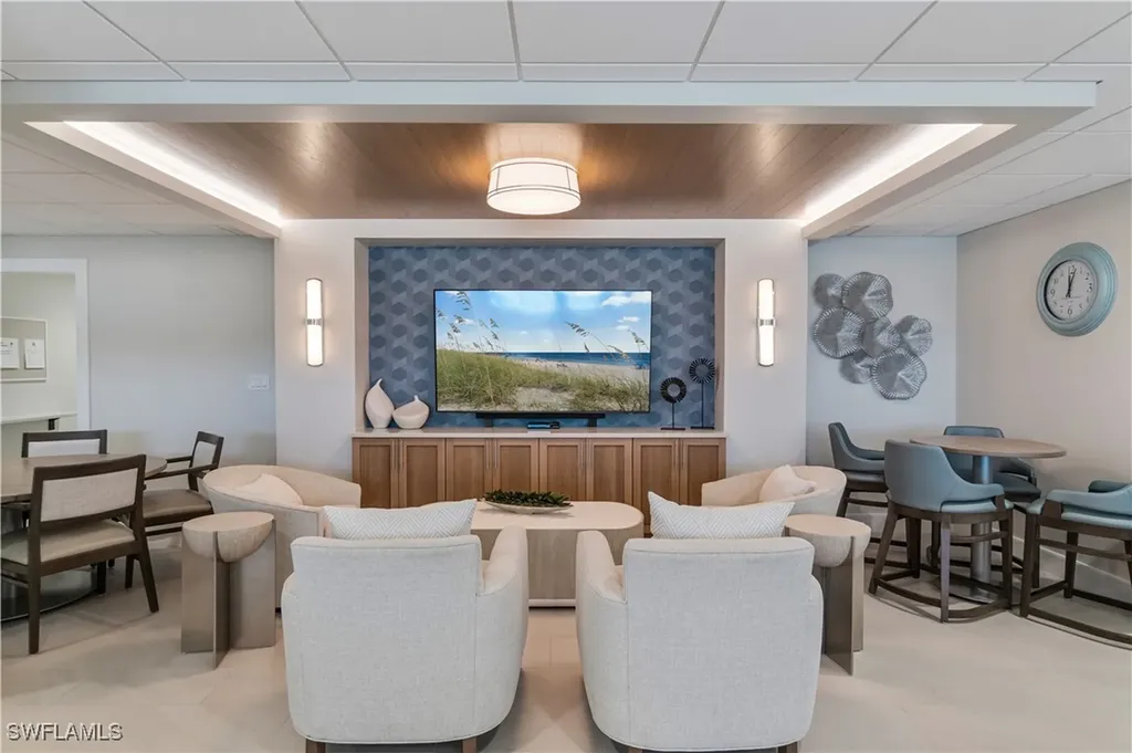 3399 Gulf Shore Boulevard N Naples FL 34103