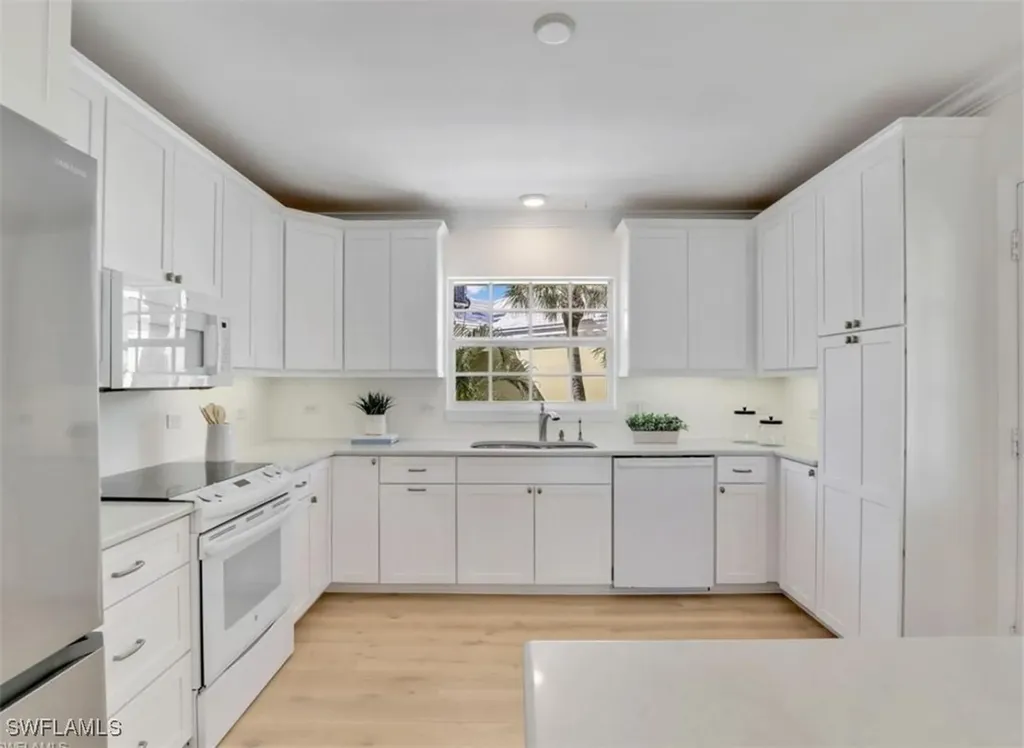 2601 Gulf Shore Boulevard N Naples FL 34103