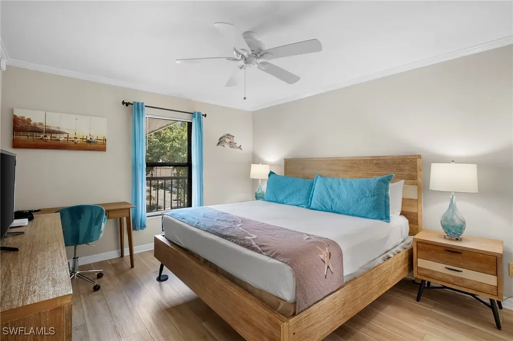 600 Neapolitan Way Naples FL 34103