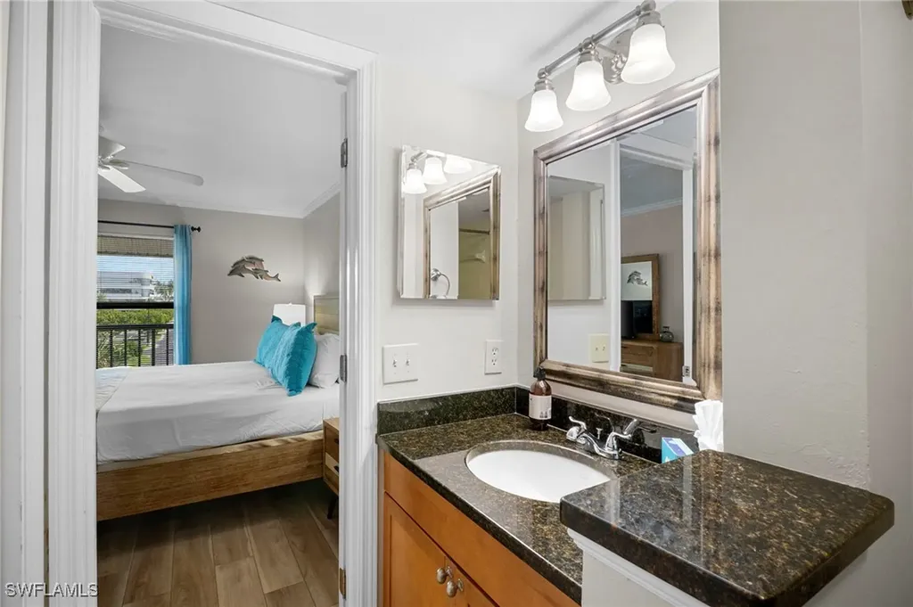 600 Neapolitan Way Naples FL 34103