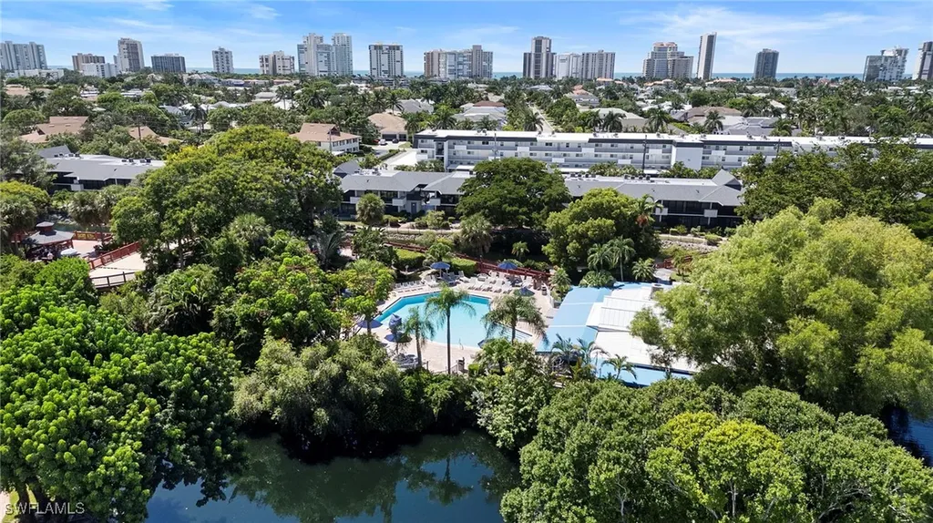 600 Neapolitan Way Naples FL 34103