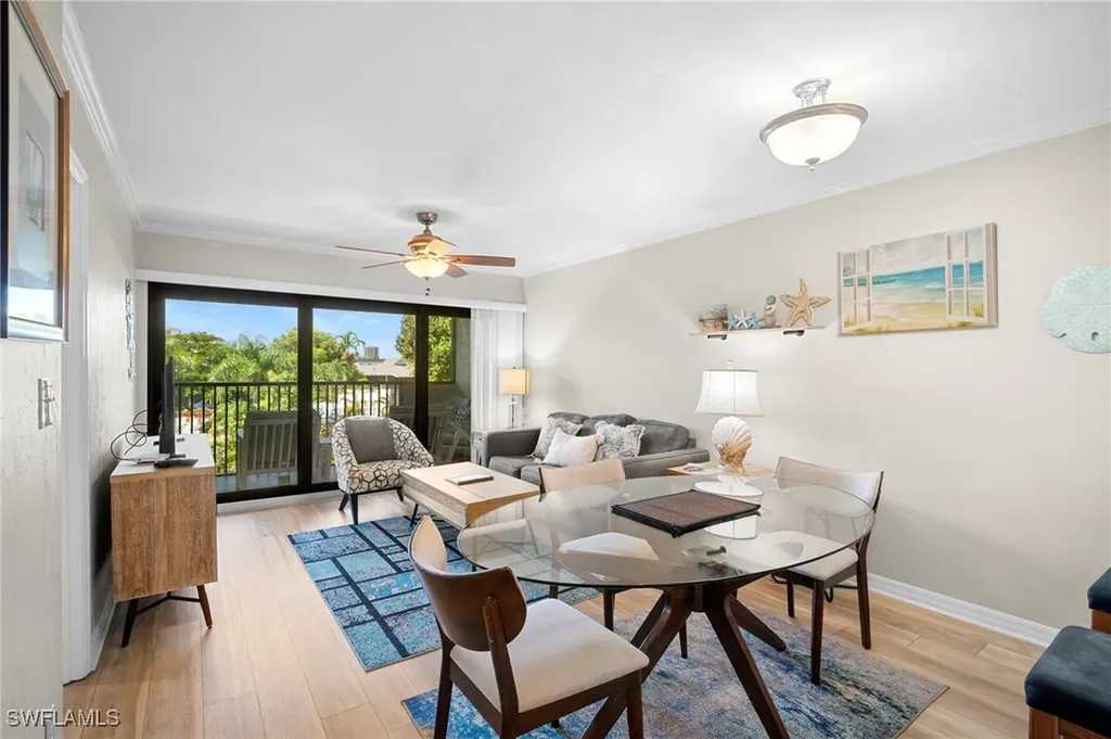 600 Neapolitan Way Naples FL 34103