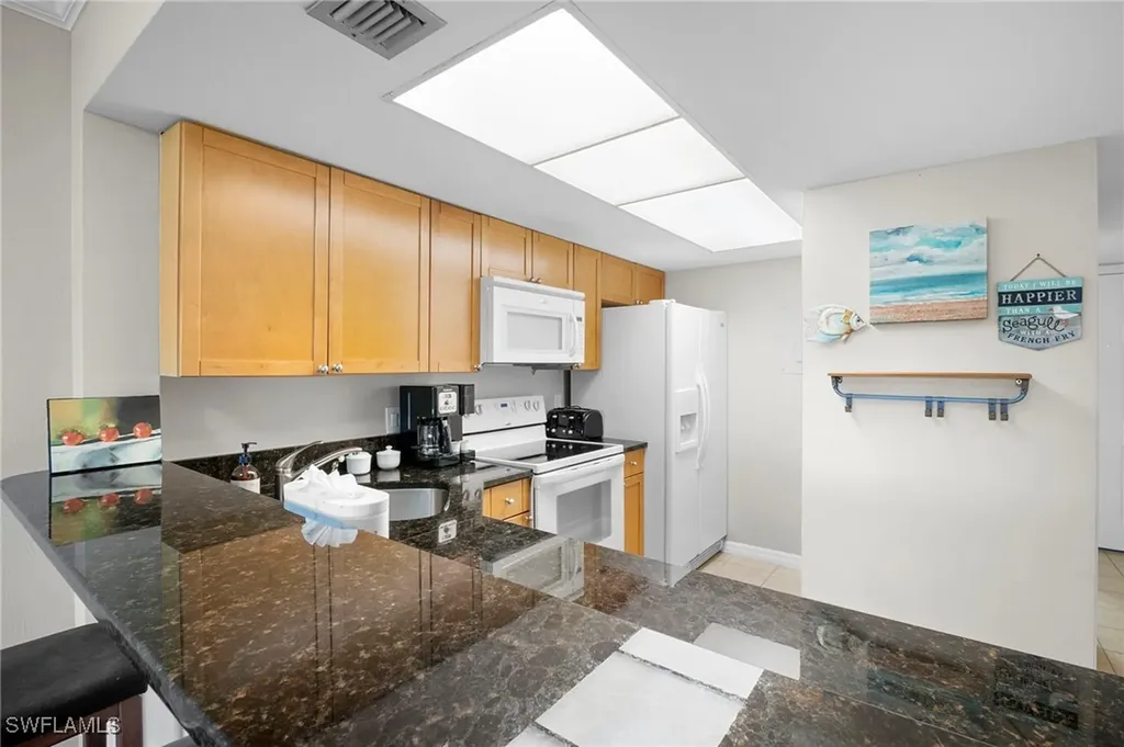 600 Neapolitan Way Naples FL 34103