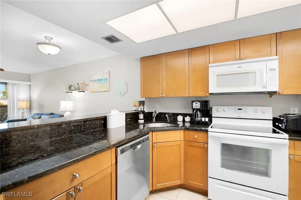 600 Neapolitan Way Naples FL 34103