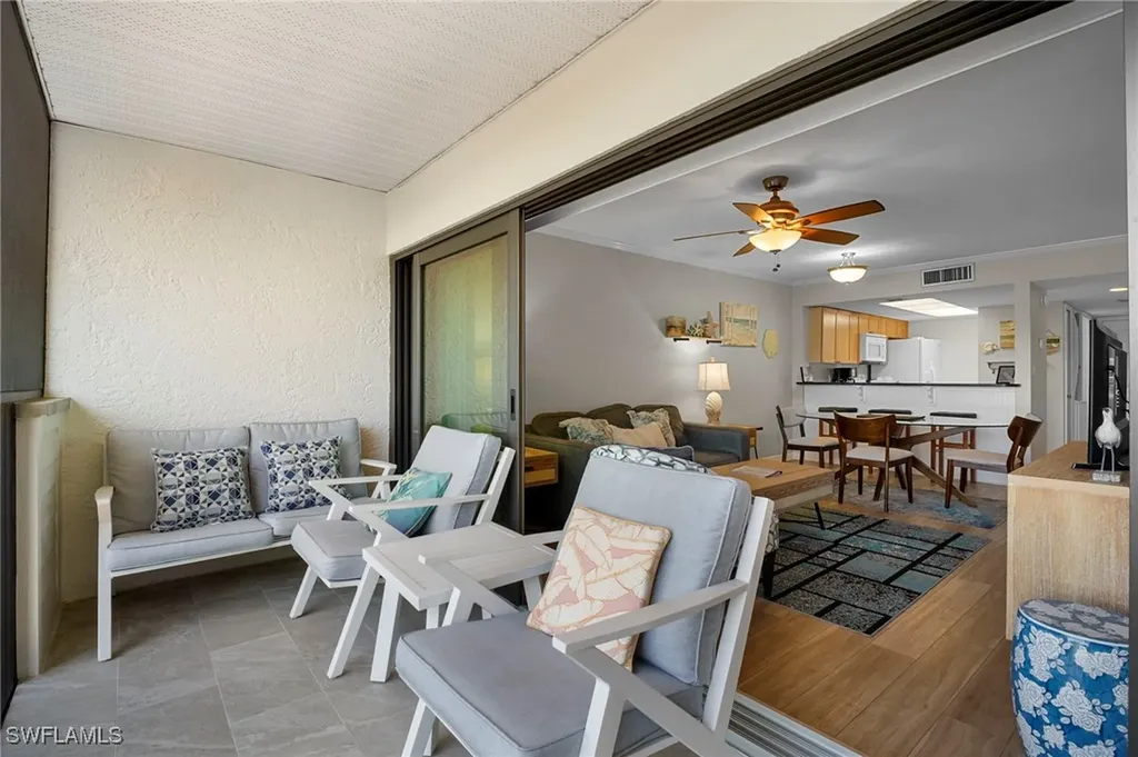 600 Neapolitan Way Naples FL 34103