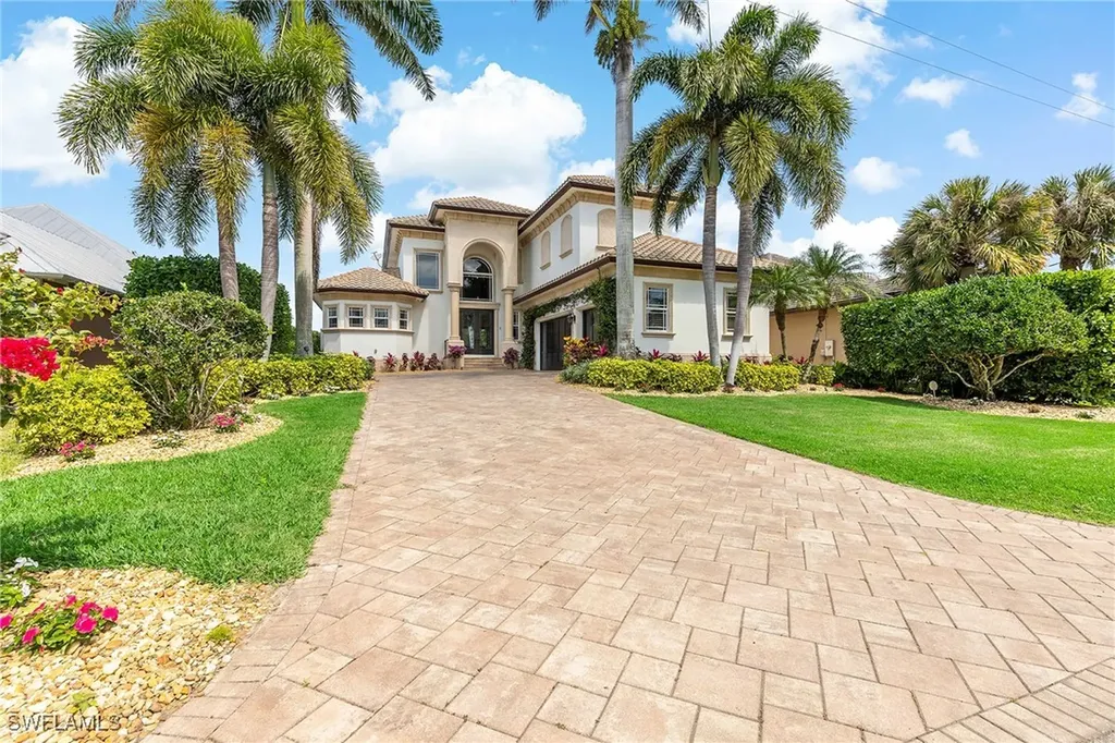 1435 Osprey Avenue Naples FL 34102