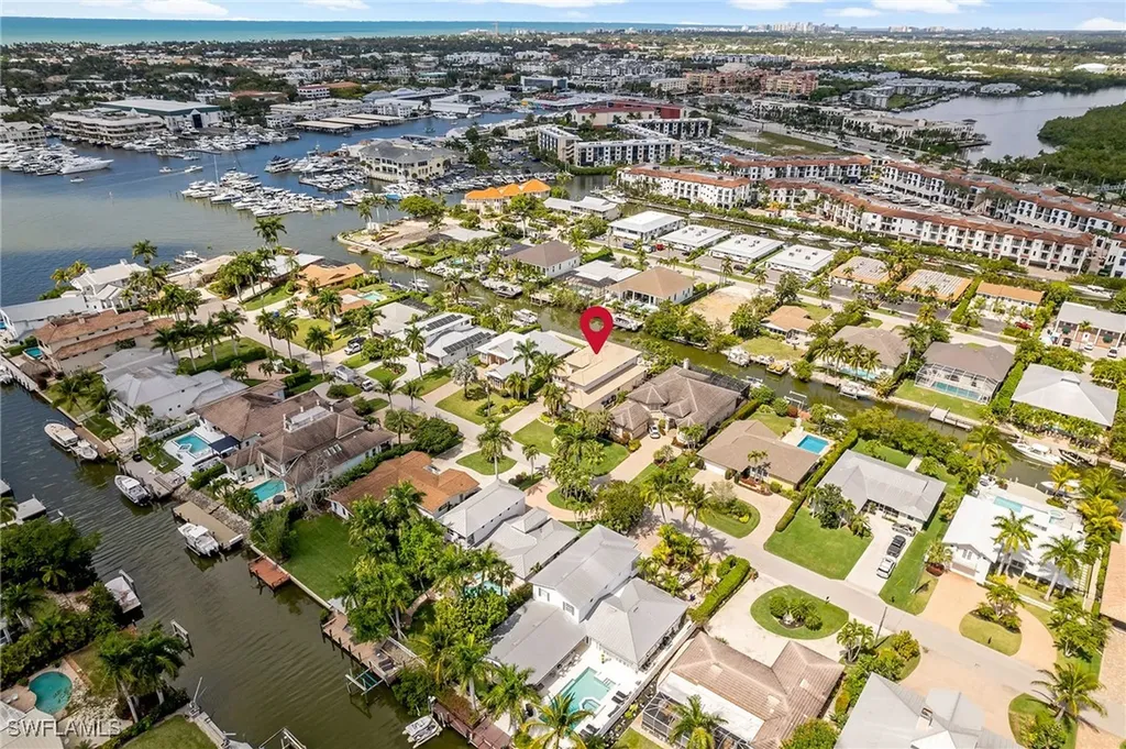 1435 Osprey Avenue Naples FL 34102