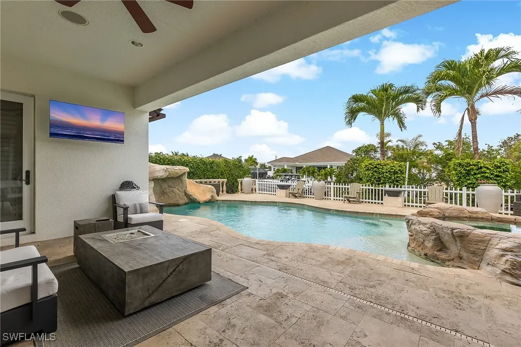 1435 Osprey Avenue Naples FL 34102
