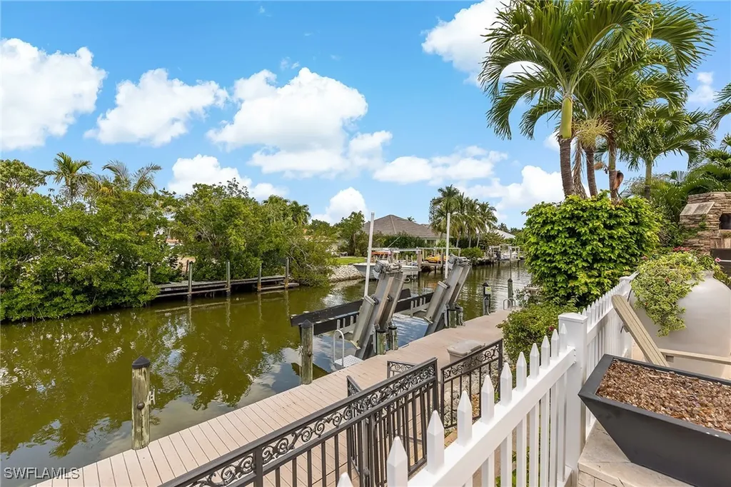 1435 Osprey Avenue Naples FL 34102
