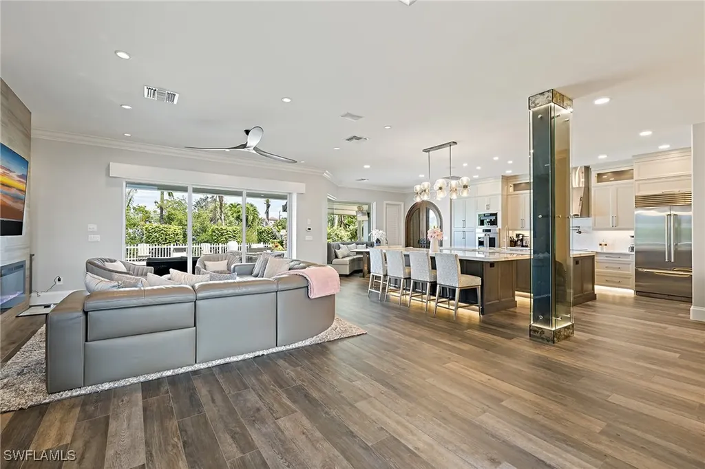 1435 Osprey Avenue Naples FL 34102