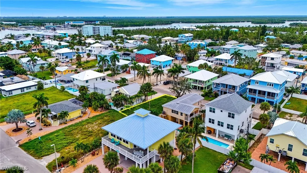 137 Pearl Street Fort Myers Beach FL 33931