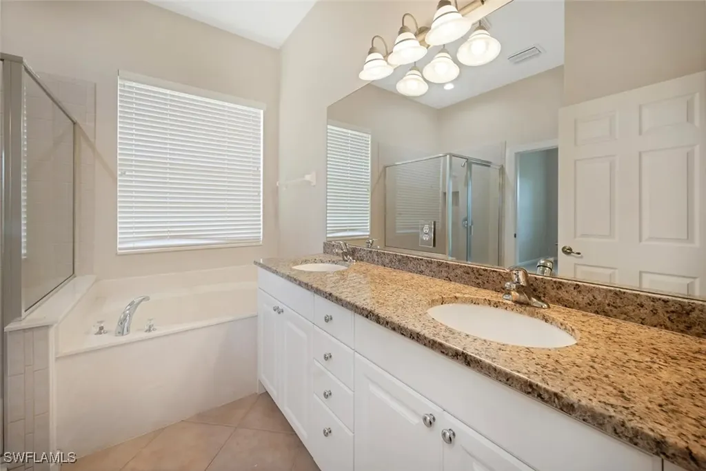 15825 Delaplata Lane Naples FL 34110