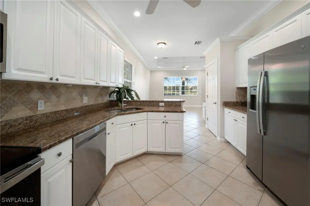 15825 Delaplata Lane Naples FL 34110