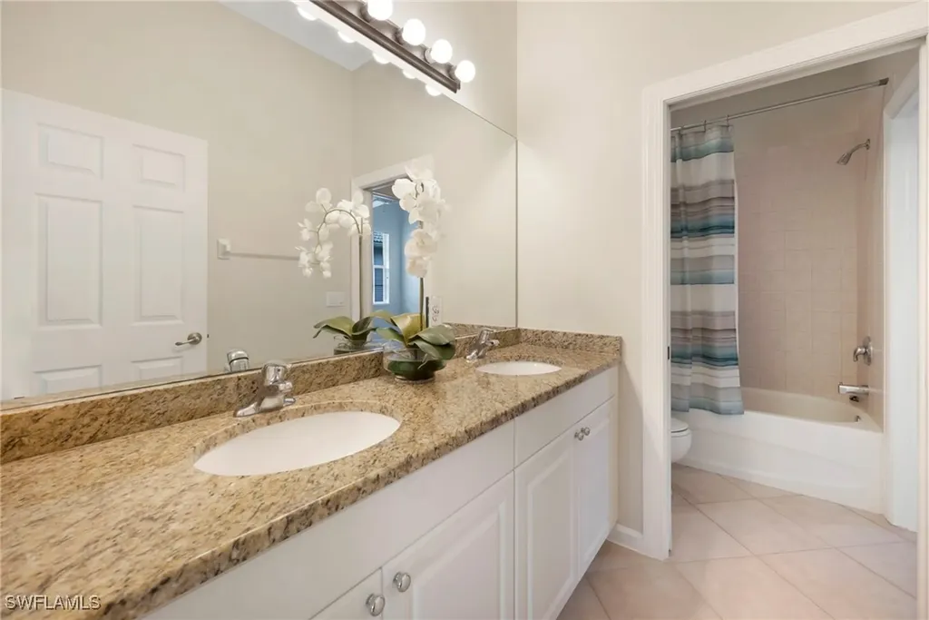 15825 Delaplata Lane Naples FL 34110