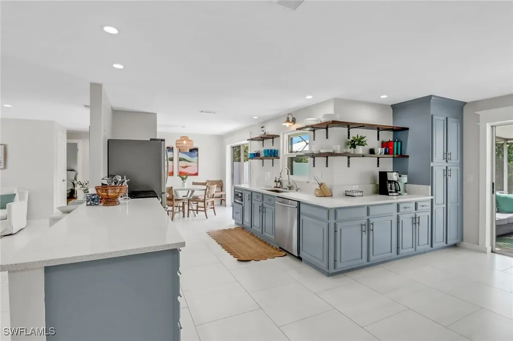 2680 Longboat Drive Naples FL 34104