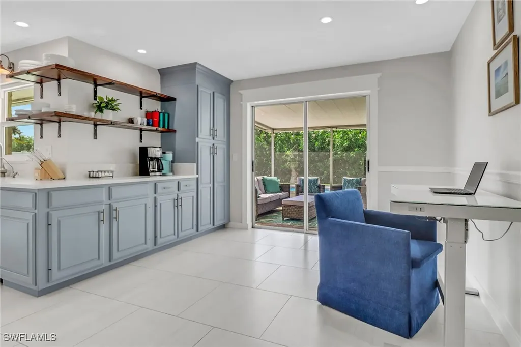 2680 Longboat Drive Naples FL 34104