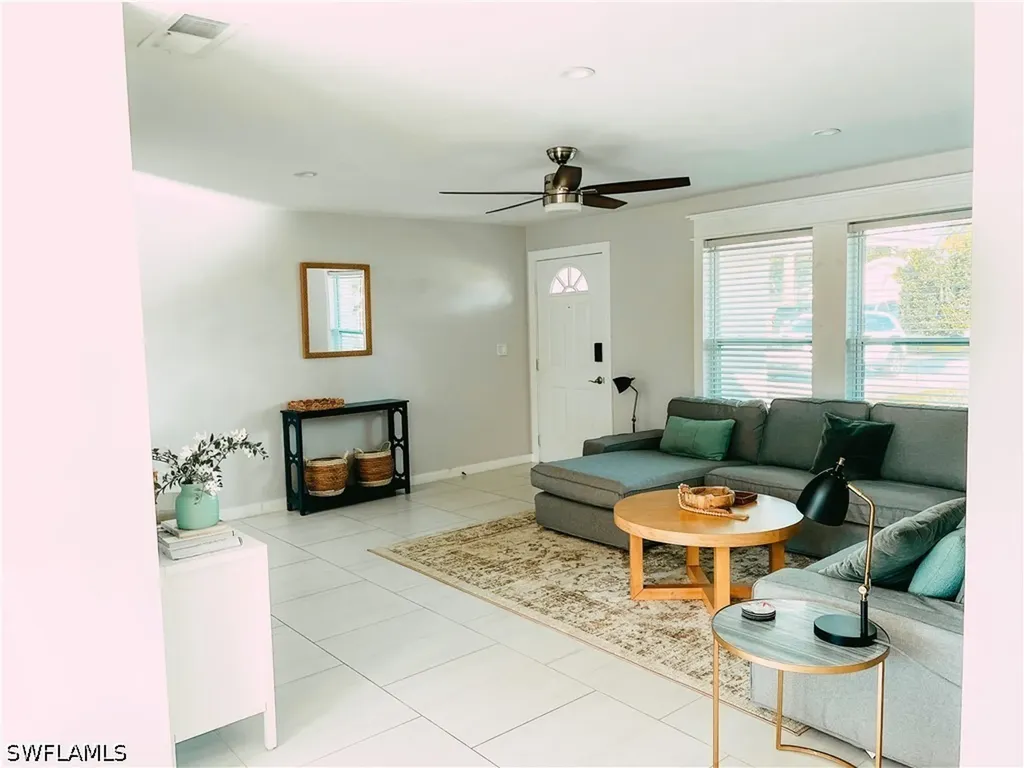 2680 Longboat Drive Naples FL 34104