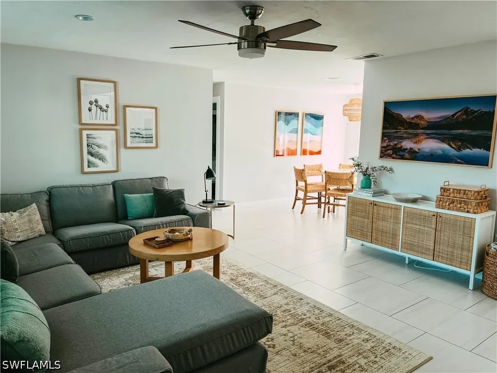 2680 Longboat Drive Naples FL 34104