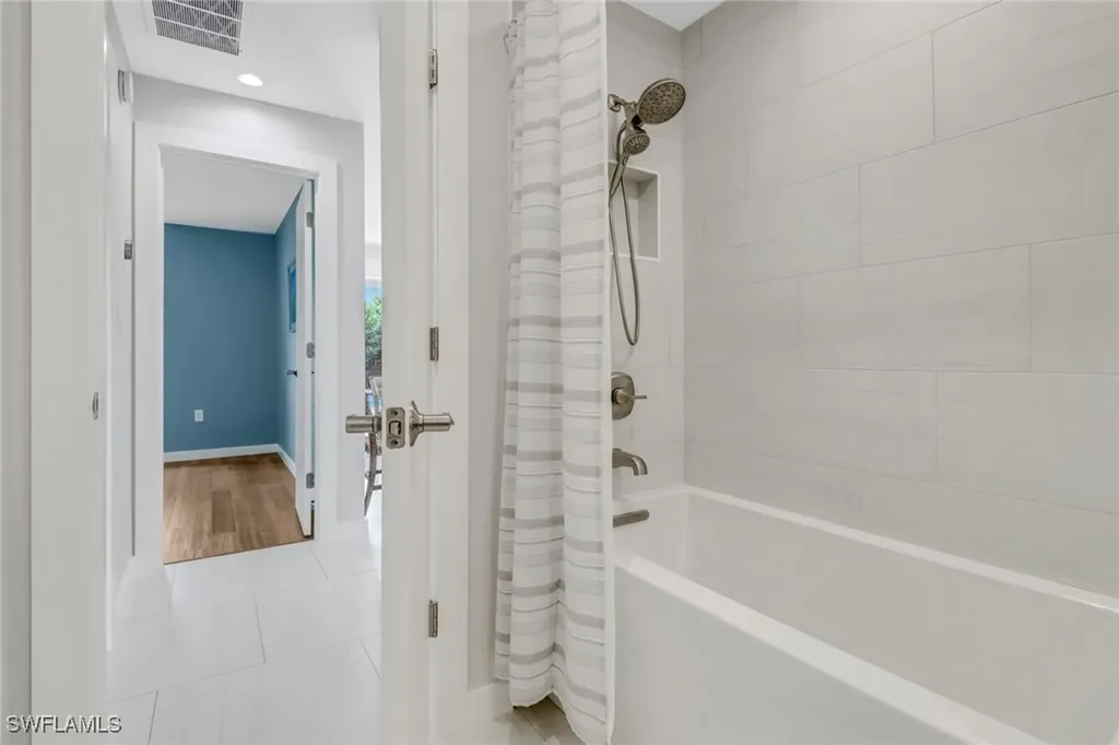 2680 Longboat Drive Naples FL 34104
