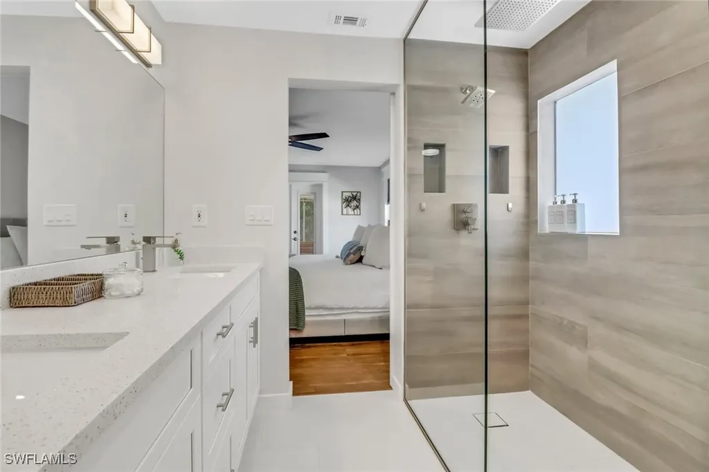 2680 Longboat Drive Naples FL 34104