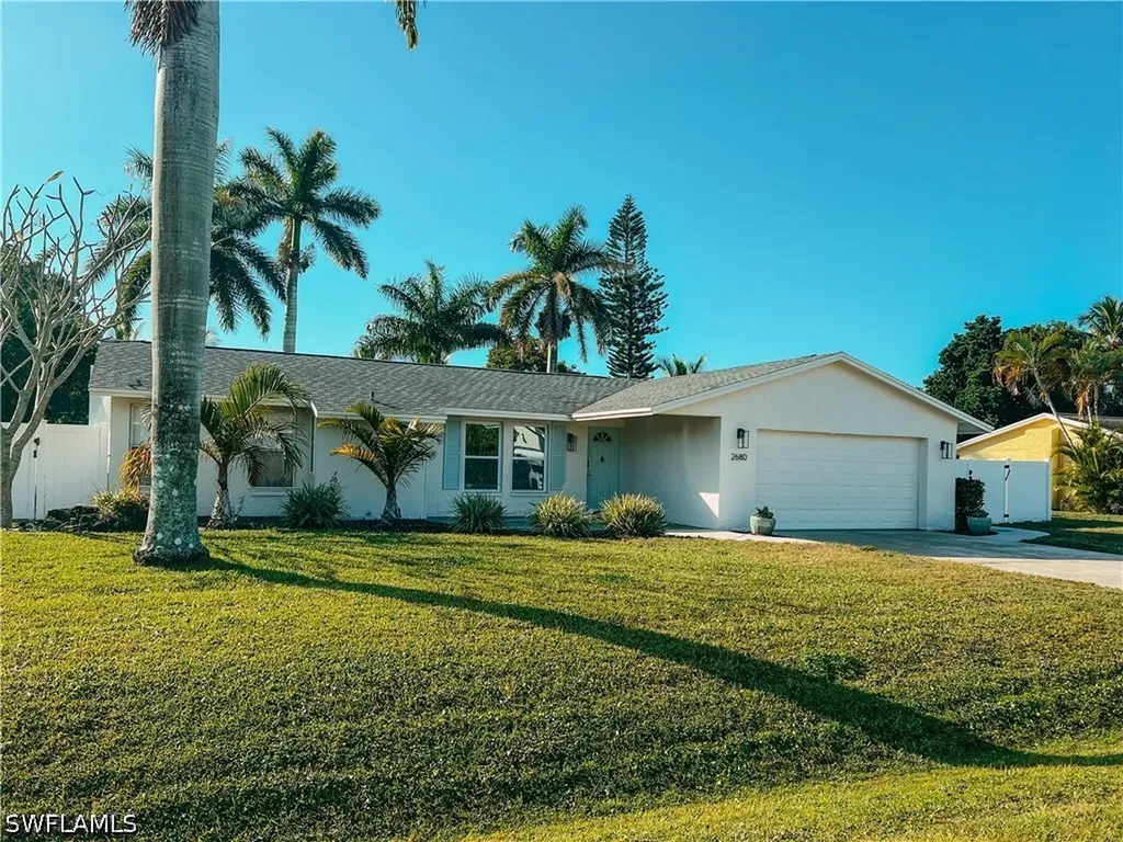 2680 Longboat Drive Naples FL 34104
