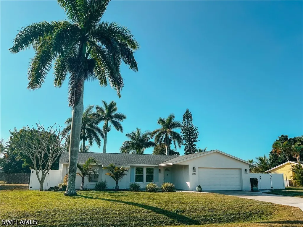 2680 Longboat Drive Naples FL 34104