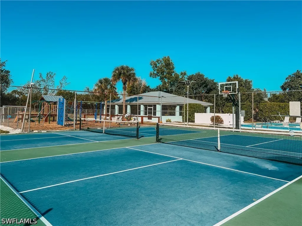 2680 Longboat Drive Naples FL 34104