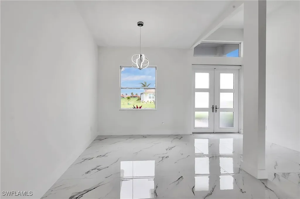 18716 Ensenada Drive Naples FL 34114
