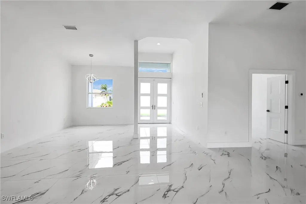 18716 Ensenada Drive Naples FL 34114