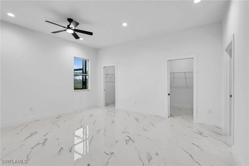18716 Ensenada Drive Naples FL 34114