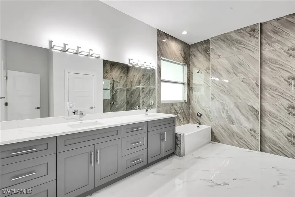 18716 Ensenada Drive Naples FL 34114