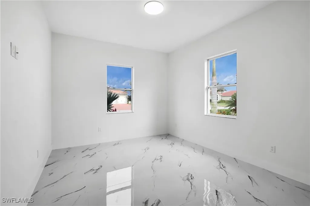 18716 Ensenada Drive Naples FL 34114