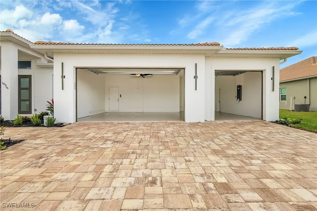 18716 Ensenada Drive Naples FL 34114
