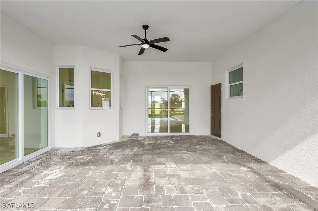 18716 Ensenada Drive Naples FL 34114