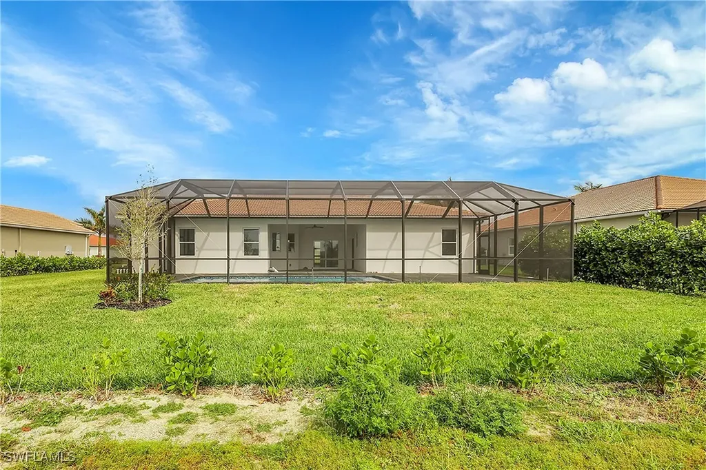 18716 Ensenada Drive Naples FL 34114