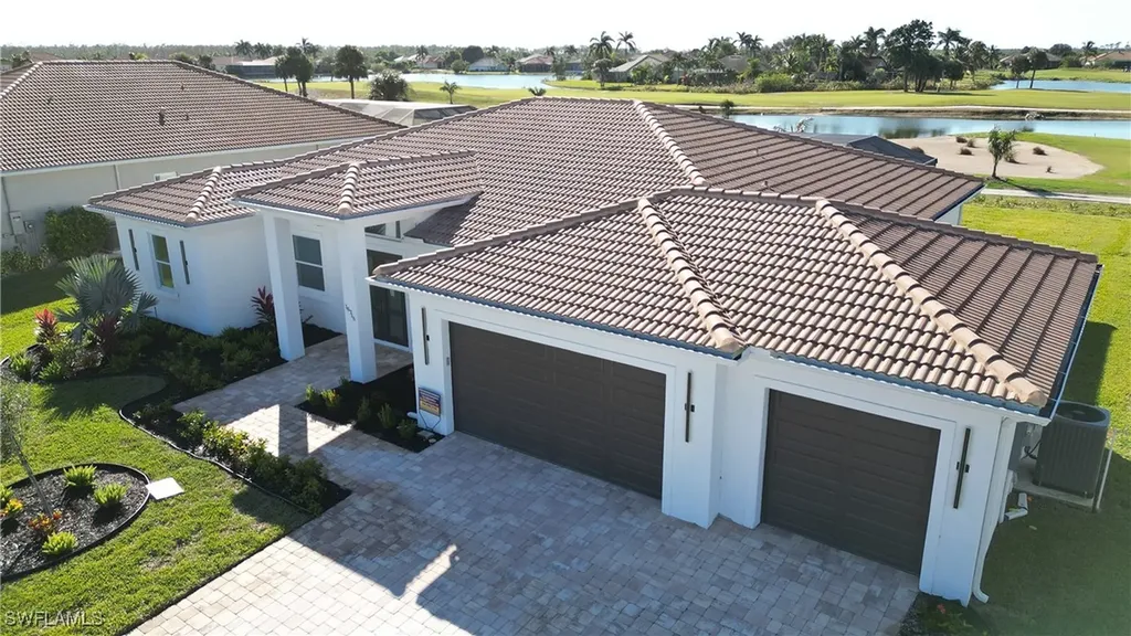 18716 Ensenada Drive Naples FL 34114