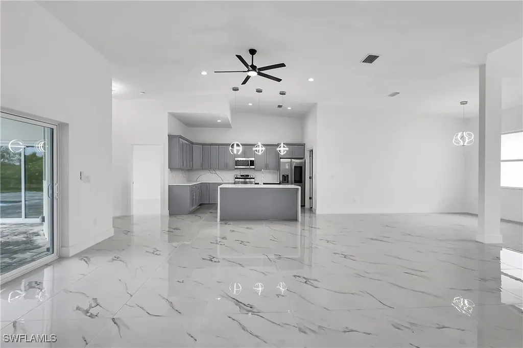 18716 Ensenada Drive Naples FL 34114