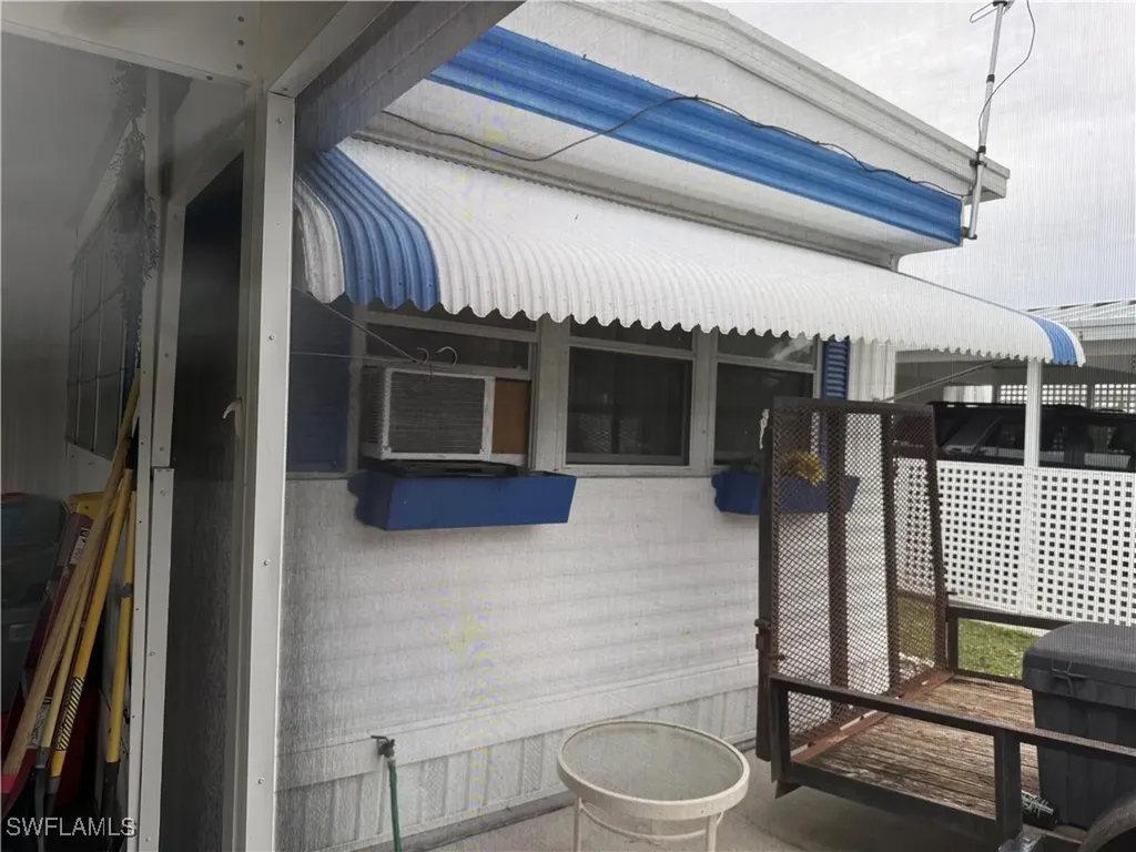 539 Poinsettia Lane Naples FL 34114