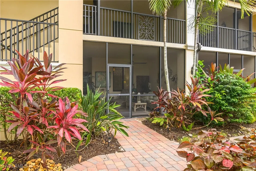 9533 Avellino Way Naples FL 34113